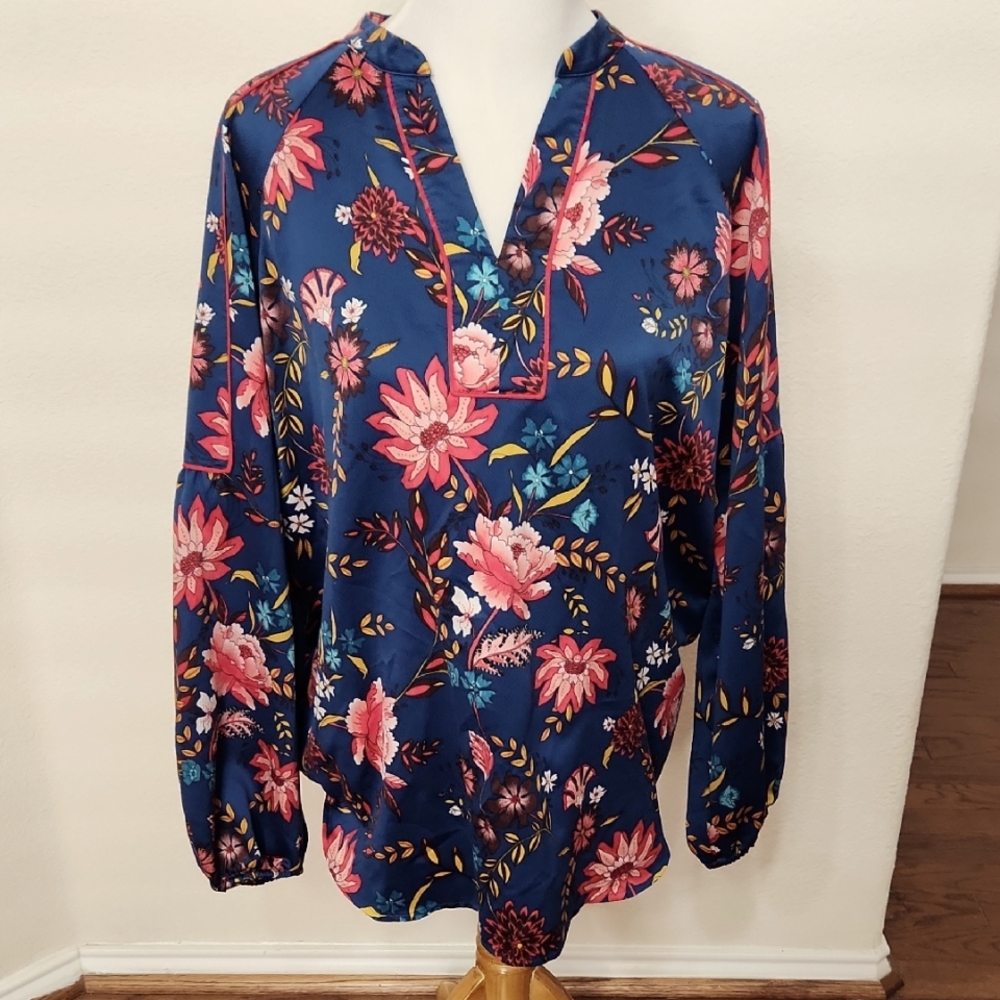 Loft Xl Long Sleeve Vneck Blouse